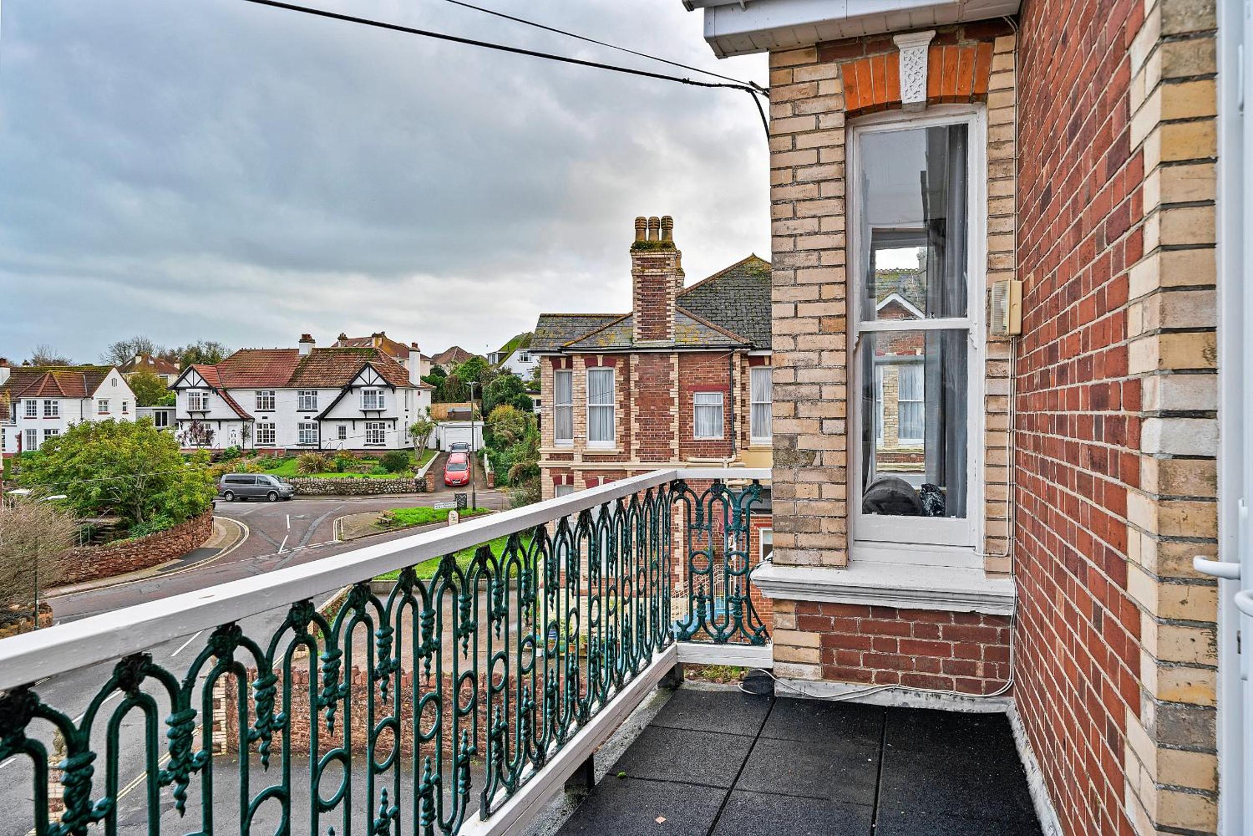 Finest Retreats - Atherfield Apartments No 5 - Sea Views view 2
