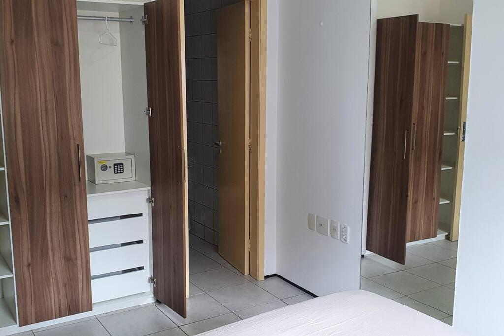 Ed Altavista 1504, Meireles