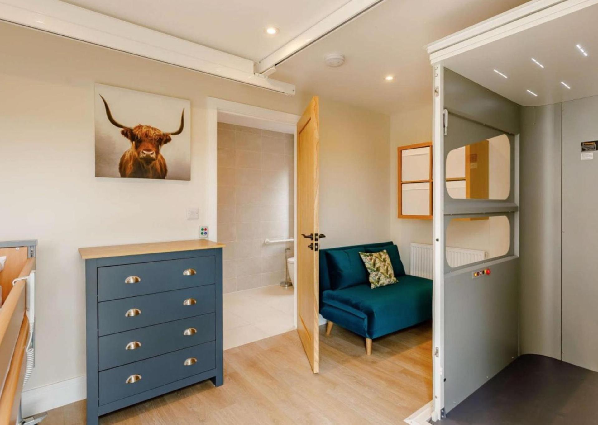Roe Cottage disabled adapted 2 bed cottage view 3