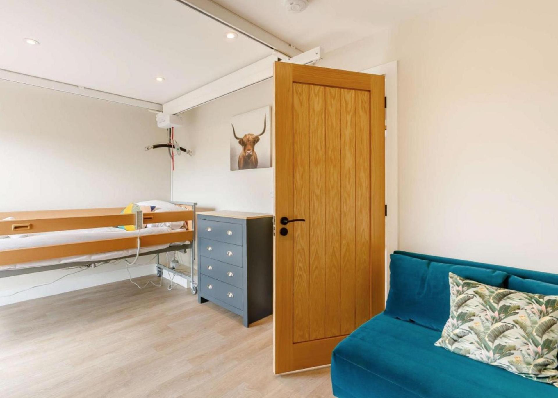 Roe Cottage disabled adapted 2 bed cottage view 4
