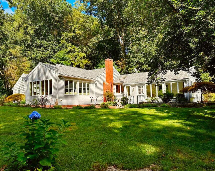 Charming Castle Cottage