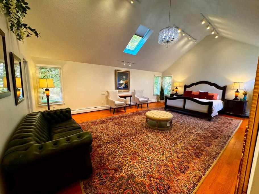 Charming Castle Cottage