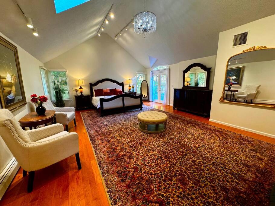 Charming Castle Cottage