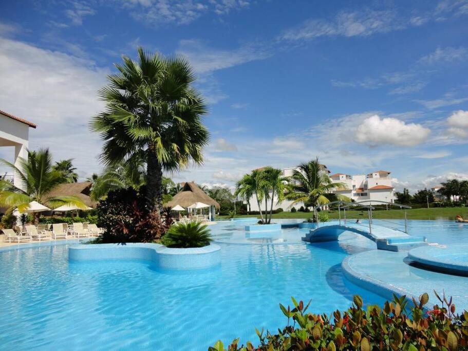 Apartamento con piscina y parrilla BBQ en Laguna Club