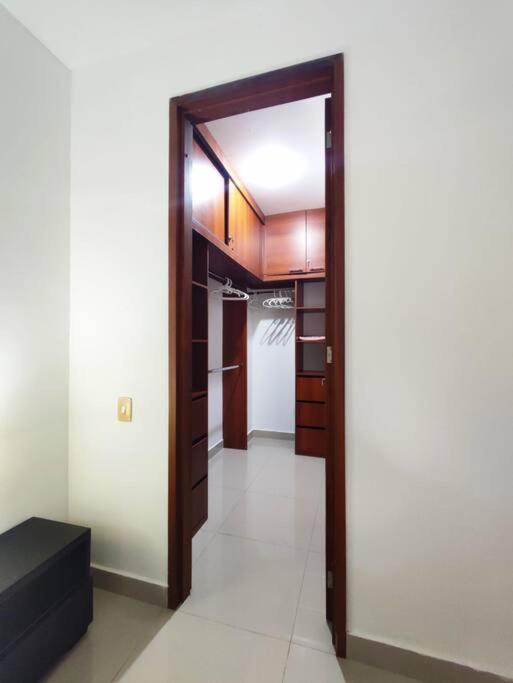 Apartamento con piscina y parrilla BBQ en Laguna Club