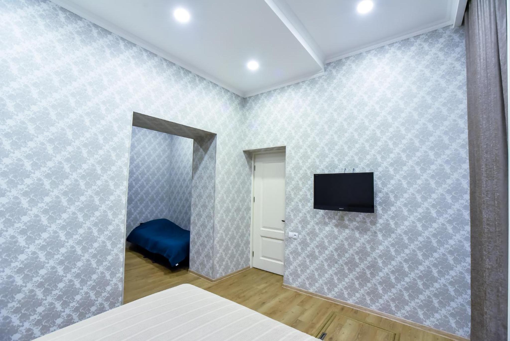 Lomina Apartment