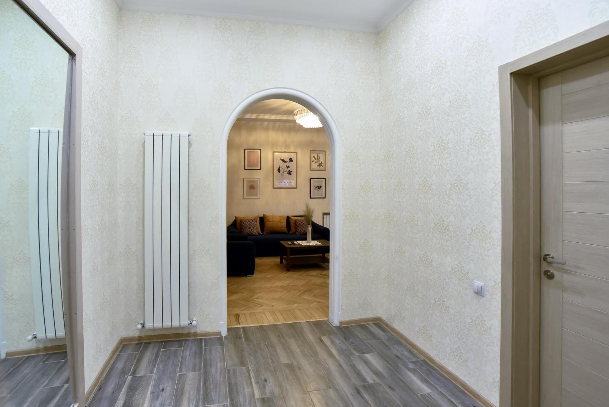 Lomina Apartment