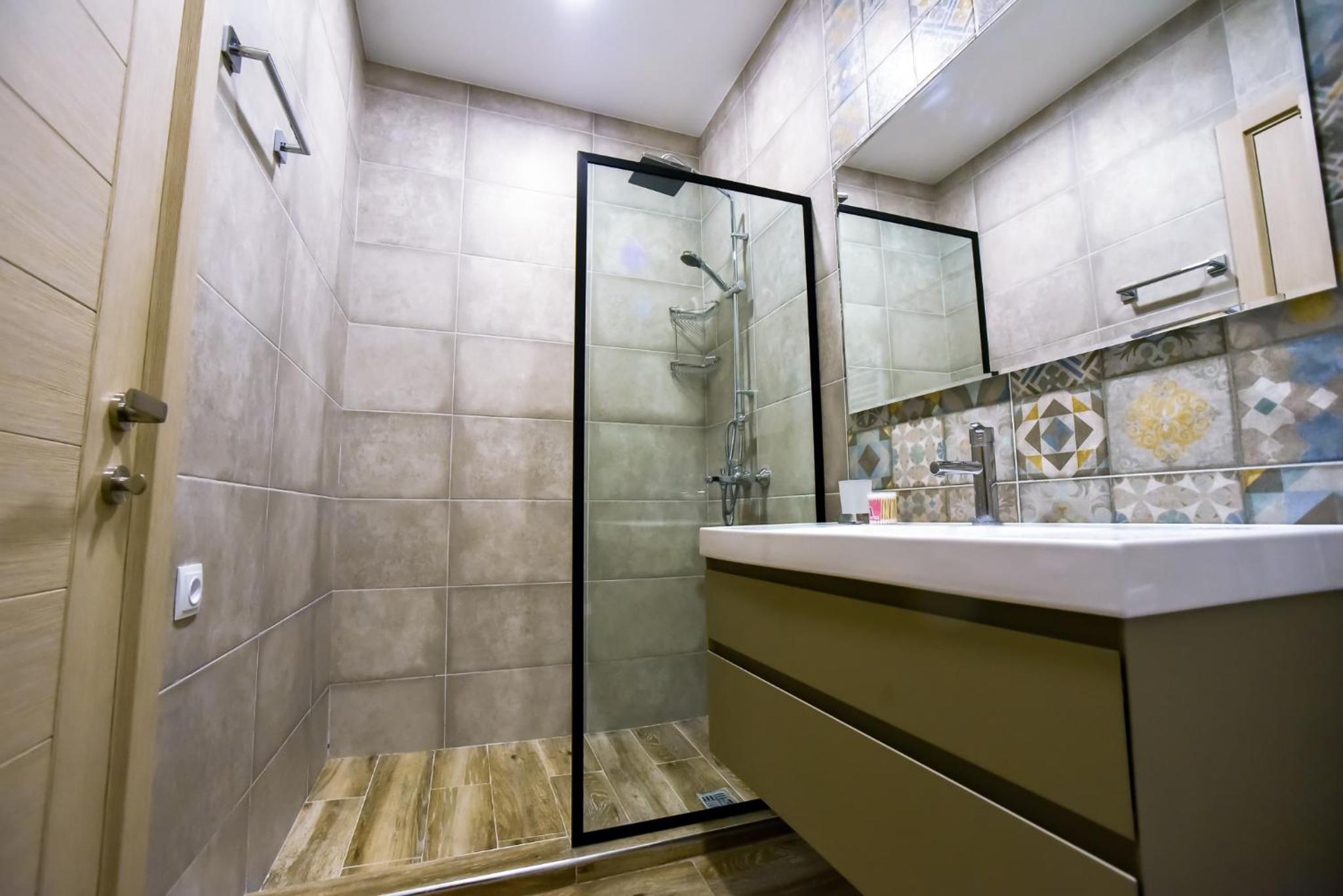 Lomina Apartment