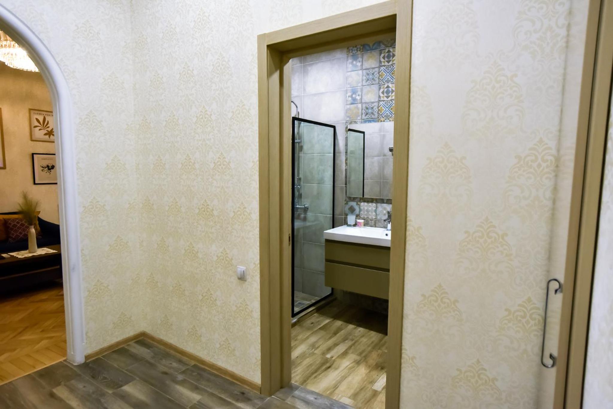 Lomina Apartment