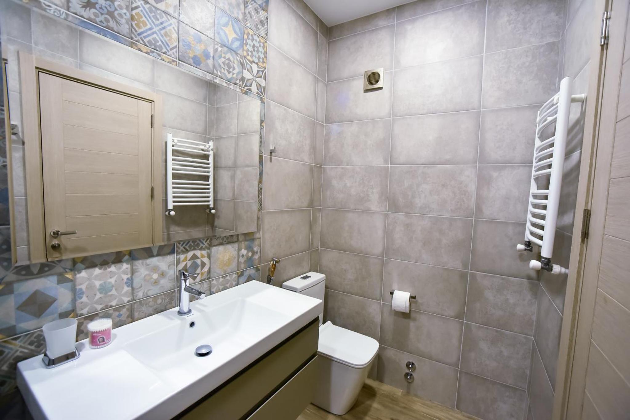 Lomina Apartment