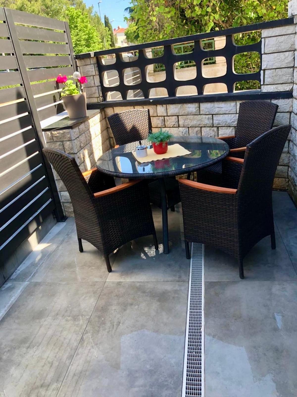 Enna Apartment C perfect location view 3