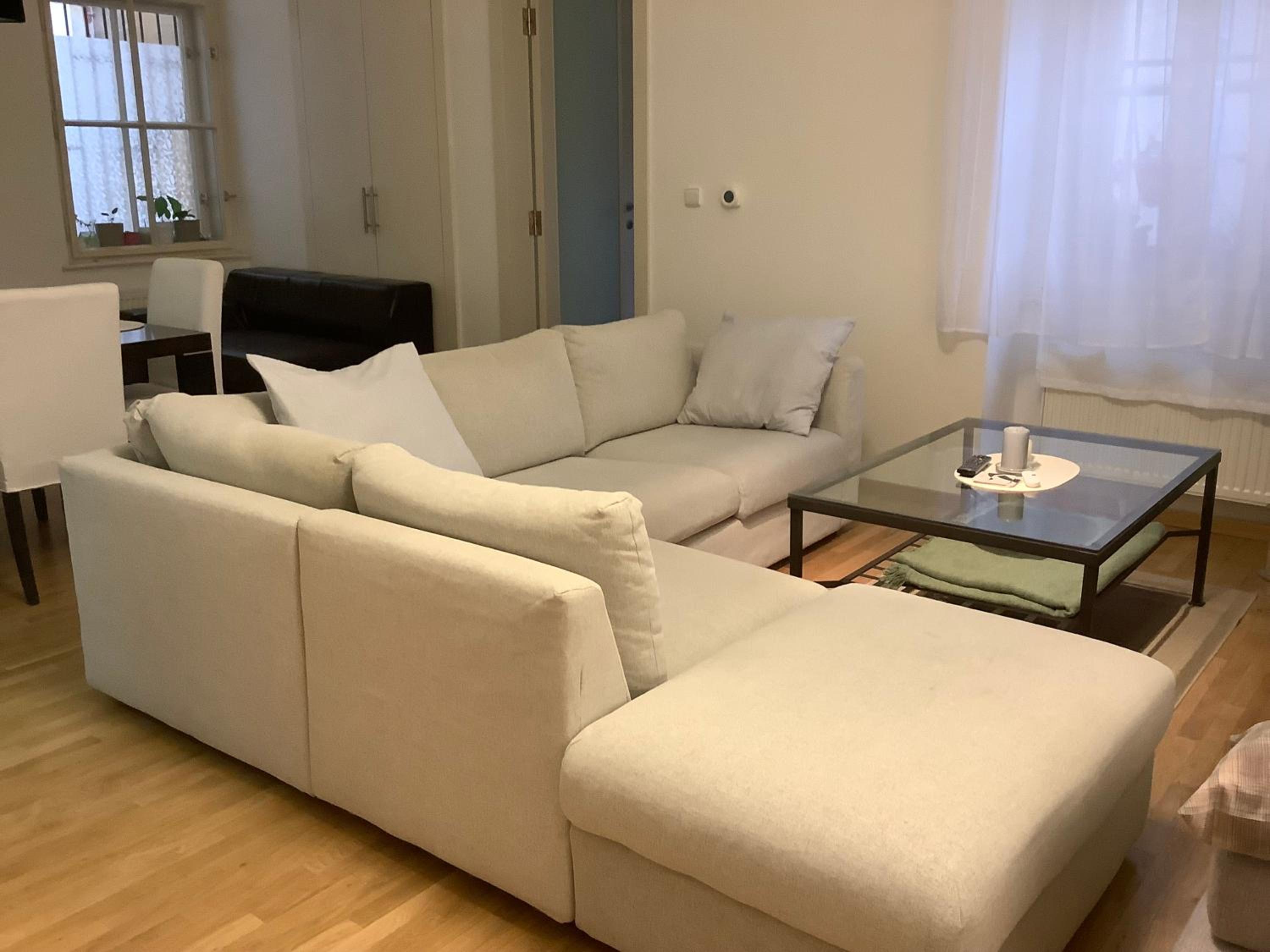 Quiet, Spacious and New 72m2 Old Town Apartment - perfect for 4-6