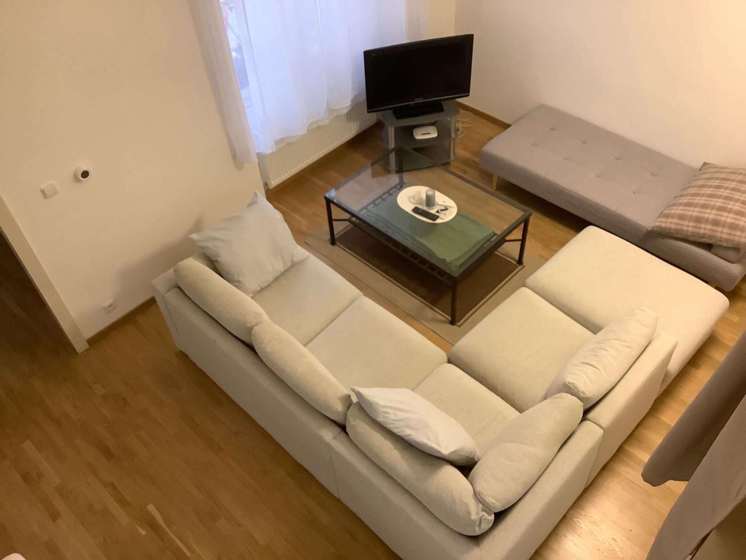 Quiet, Spacious and New 72m2 Old Town Apartment - perfect for 4-6