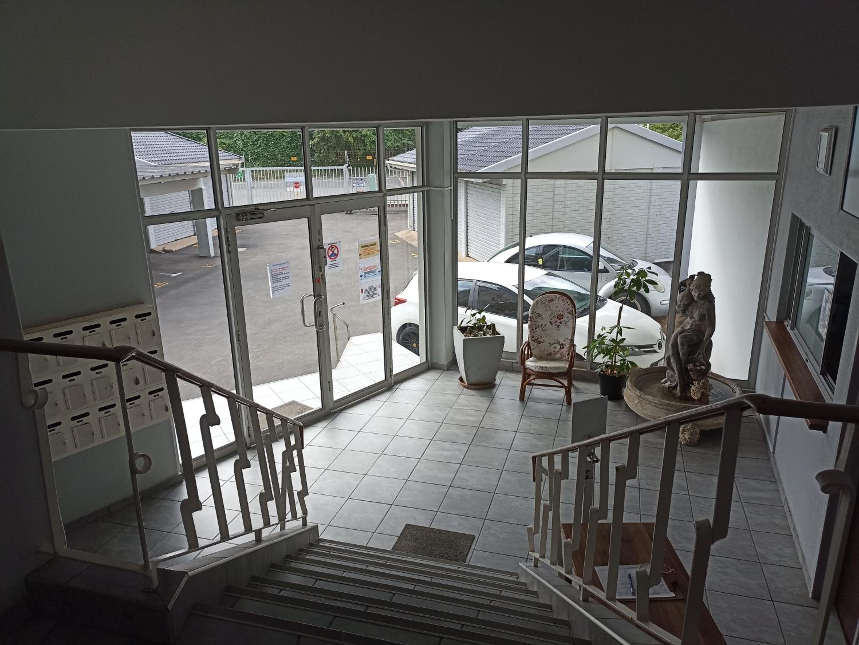 Photo 33