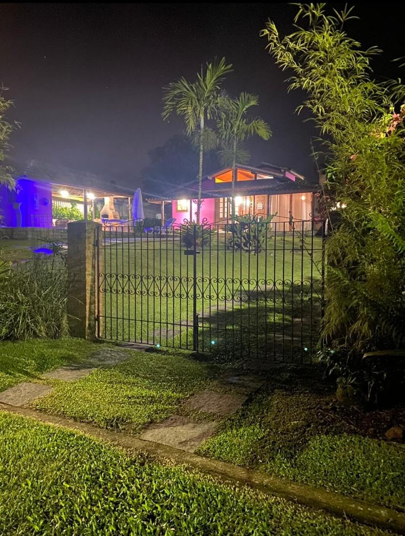Casa rosa de Guapimirim