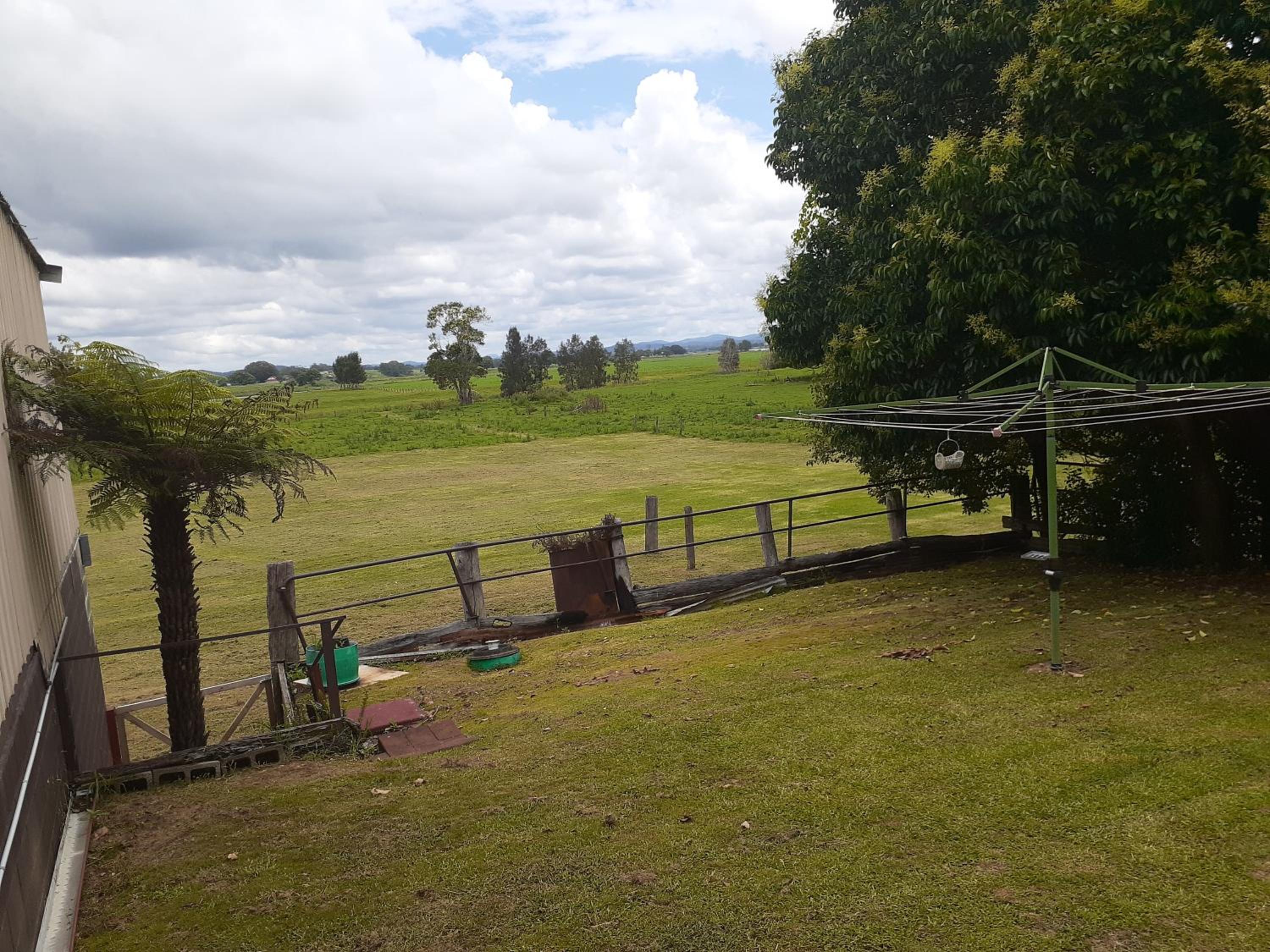 QUIET PROPERTY BY THE RIVER