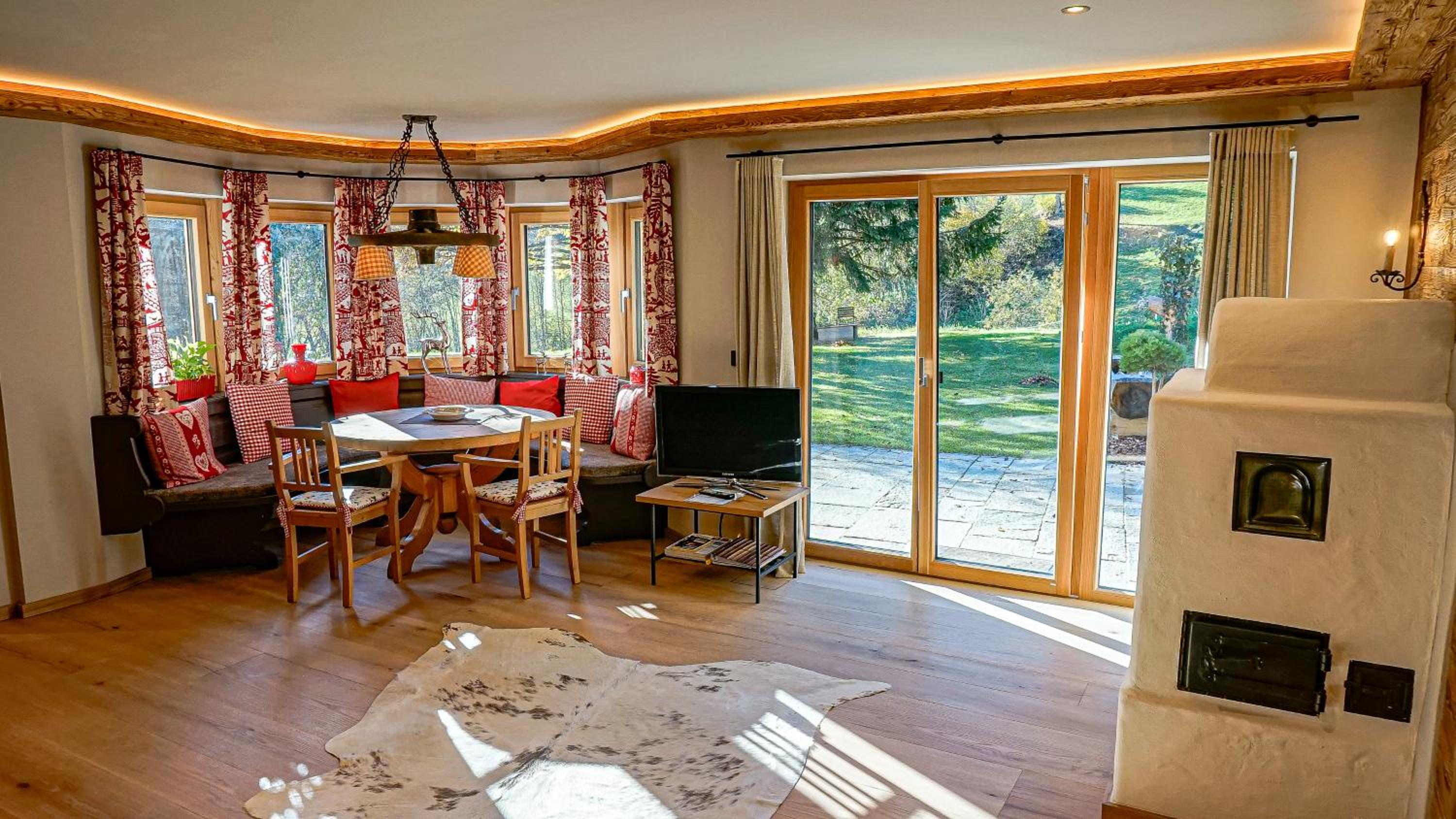 ALPIN CHARME APARTMENTS Boutique Chalet Kitzbichl