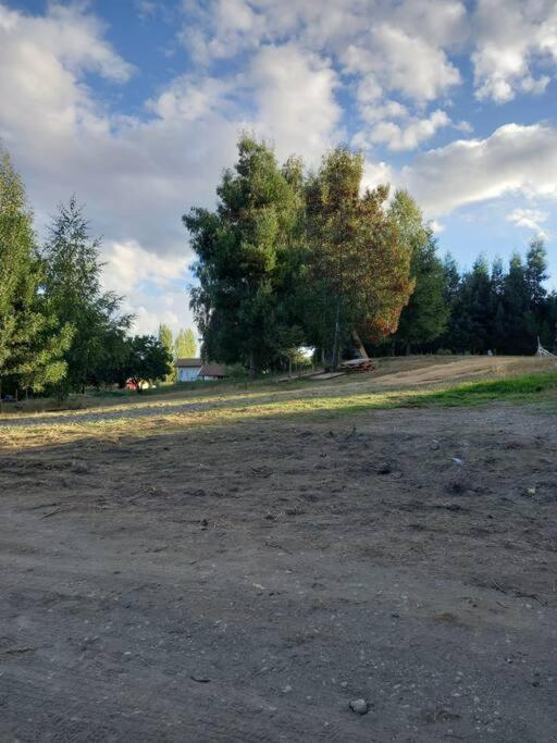 Cabaña con estacionamiento y hermoso entorno