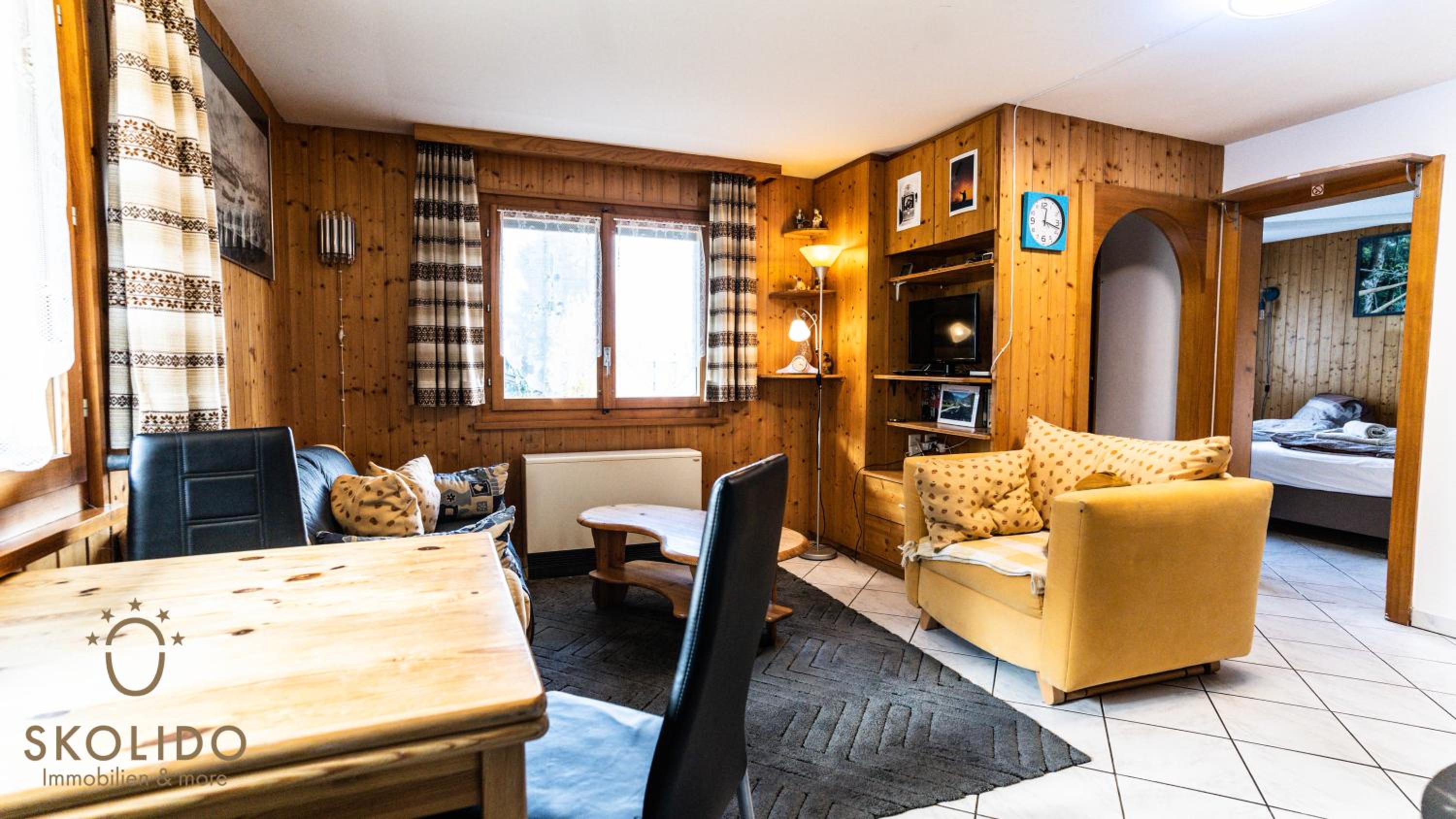 Chalet Independent, Termen