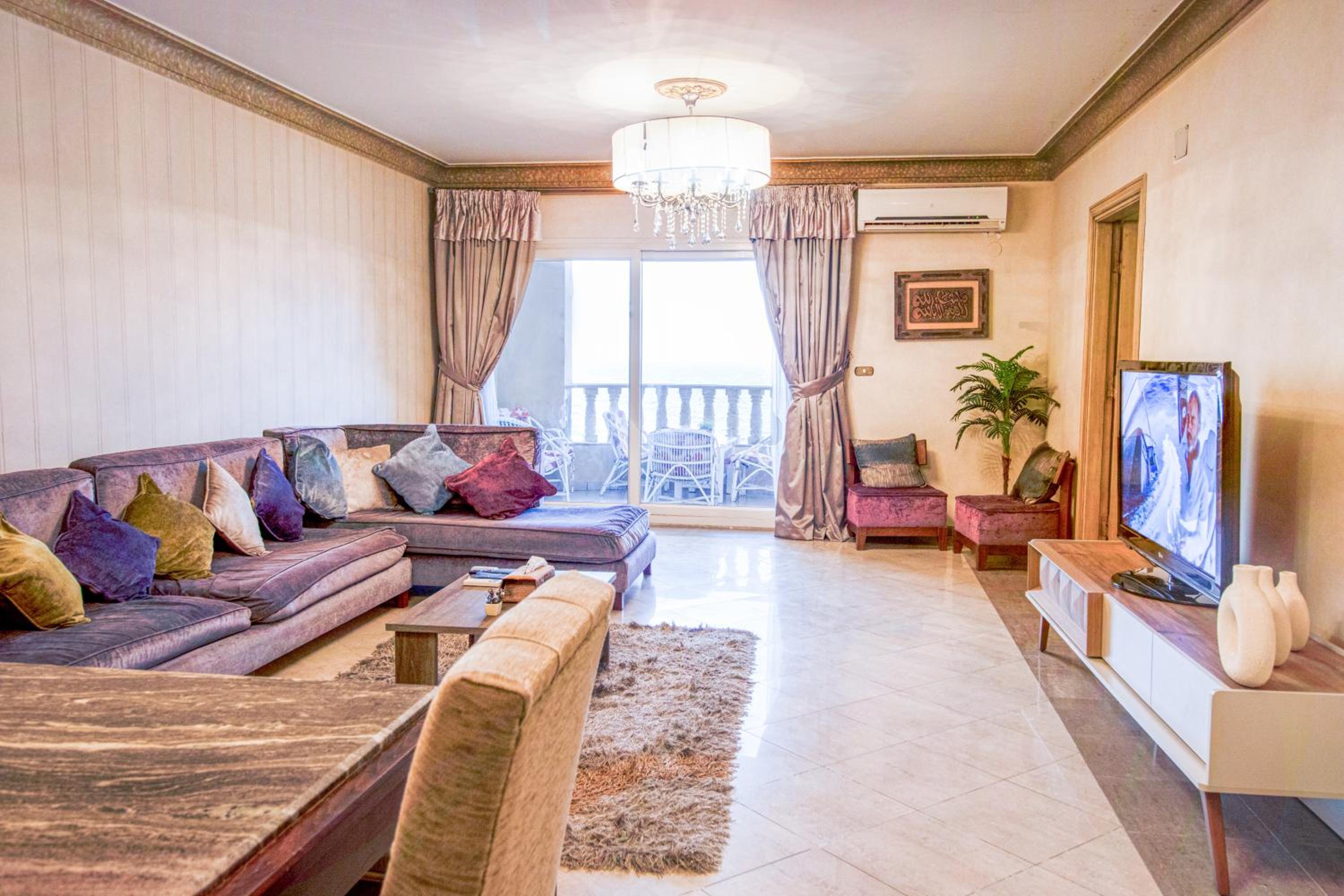 Wide Family home-Breathtaking view
