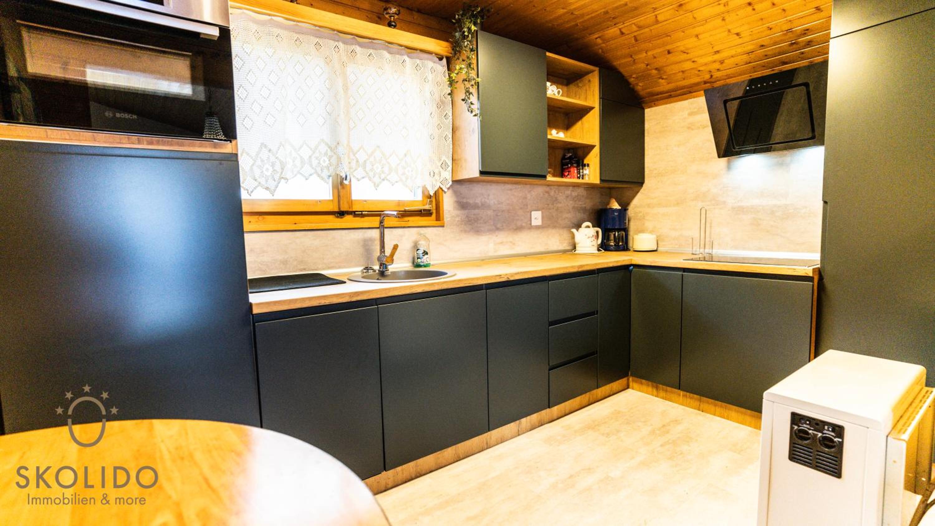 Chalet Independent, Termen