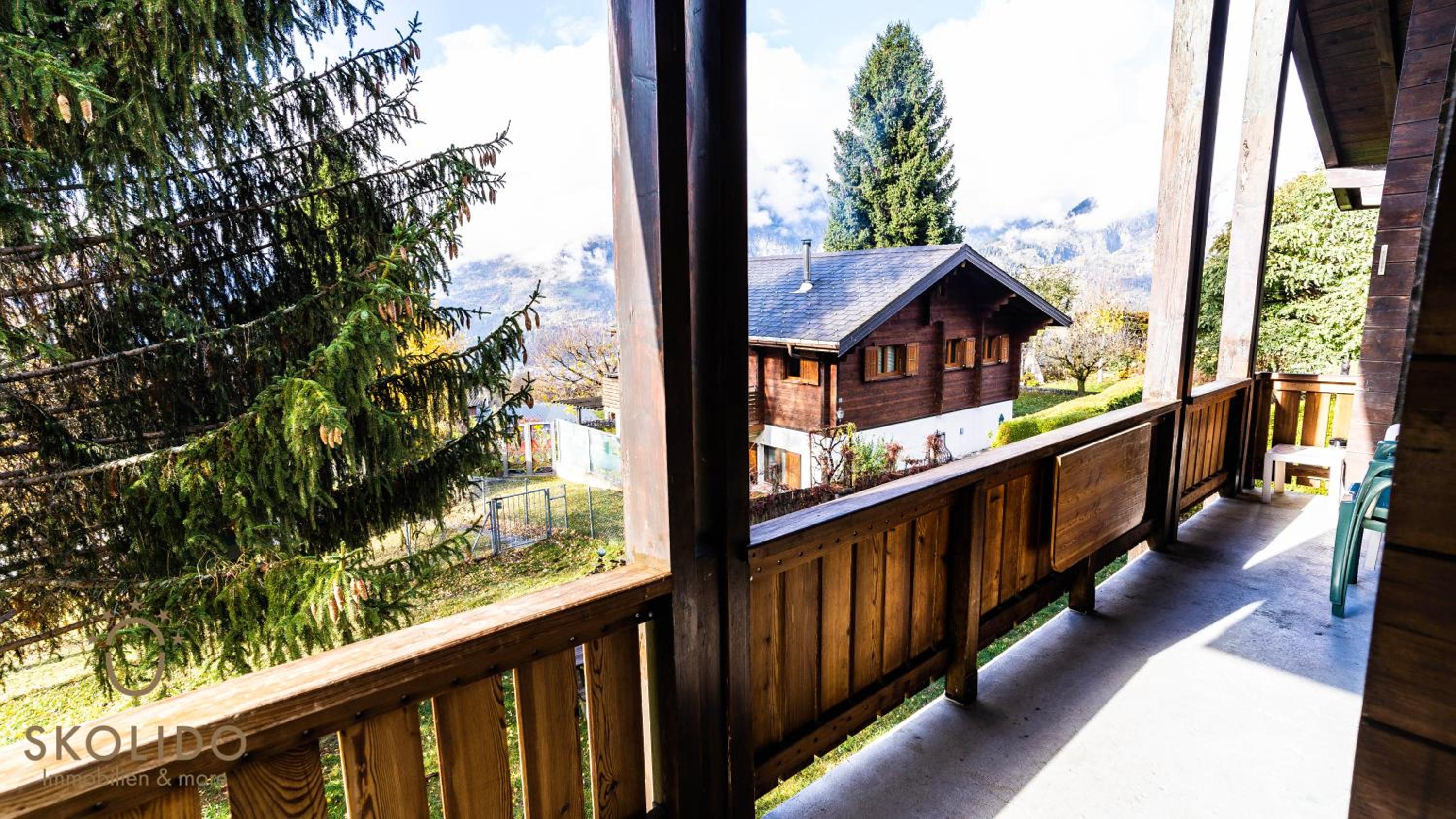 Chalet Independent, Termen