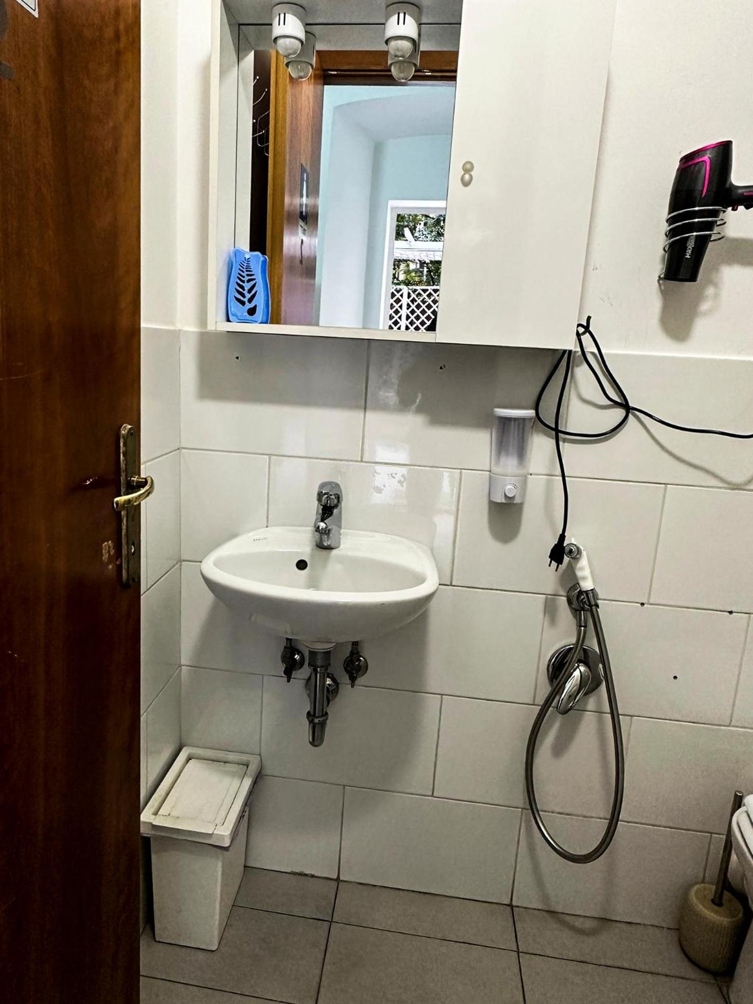 Sina Rent Room