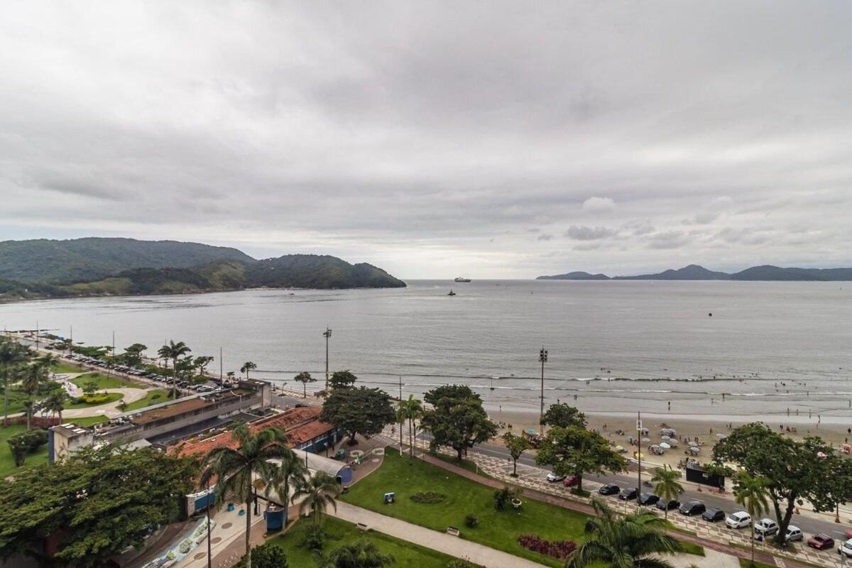 AP de frente p/ aquário e praia na ponta da praia