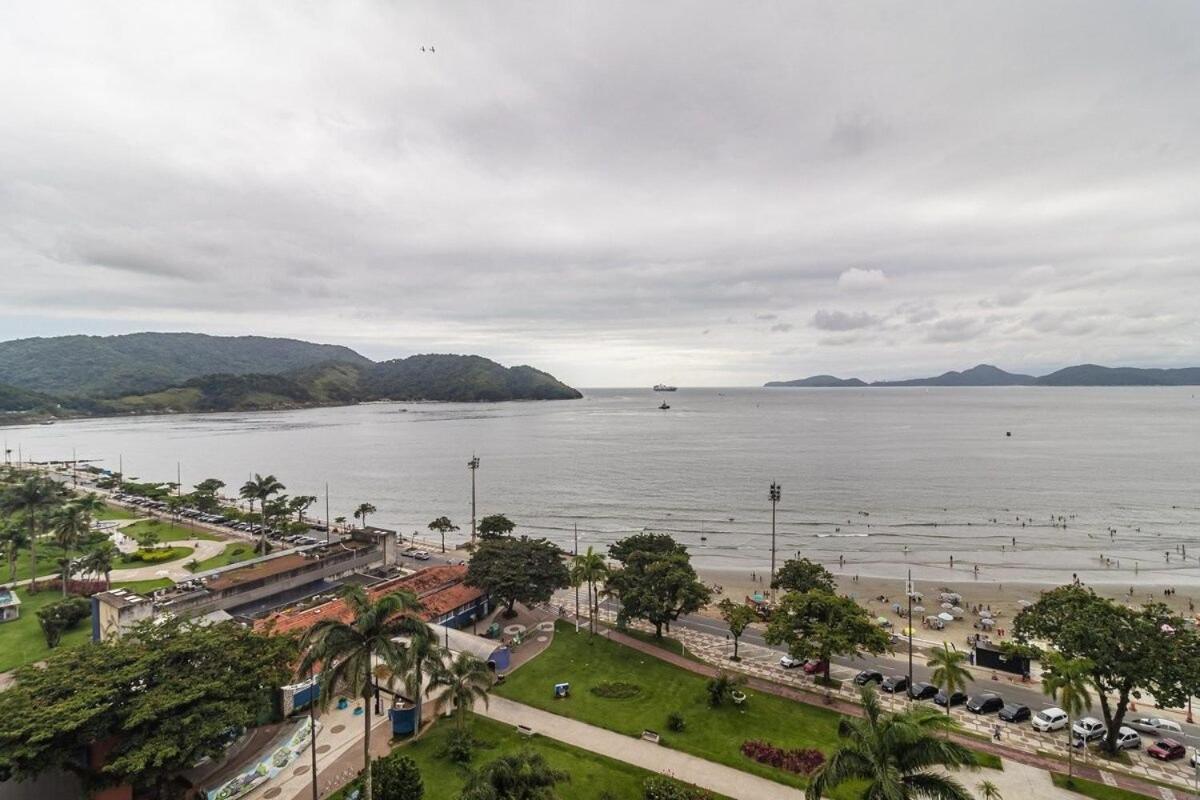 AP de frente p/ aquário e praia na ponta da praia