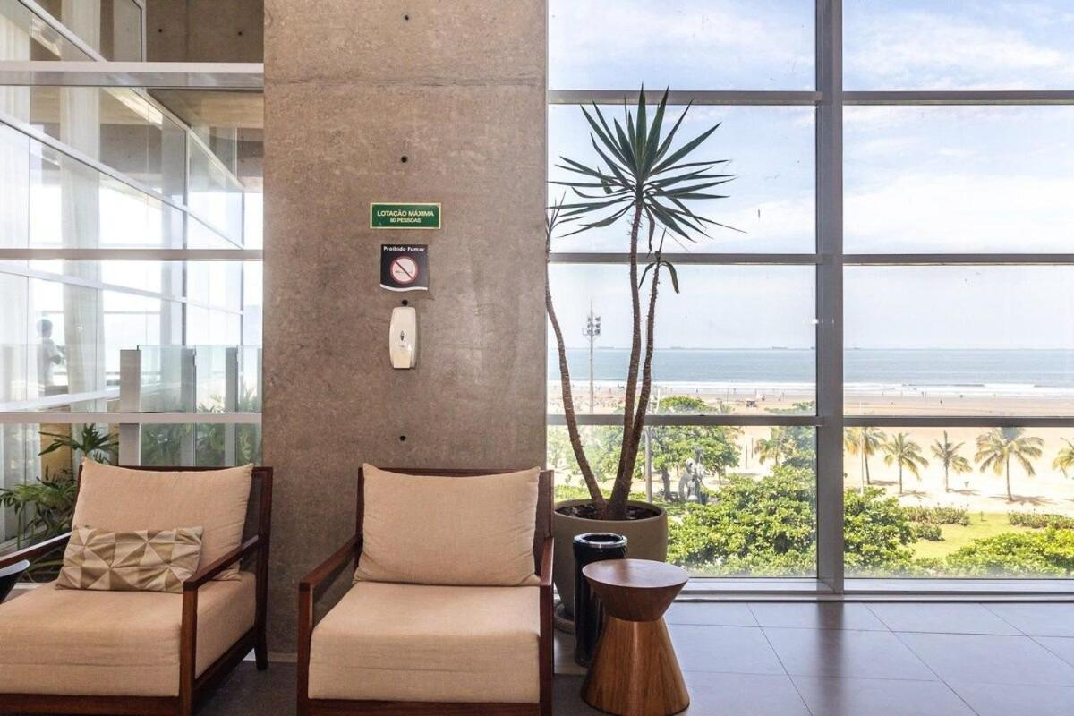 Studio moderno em condomínio de luxo pé na areia