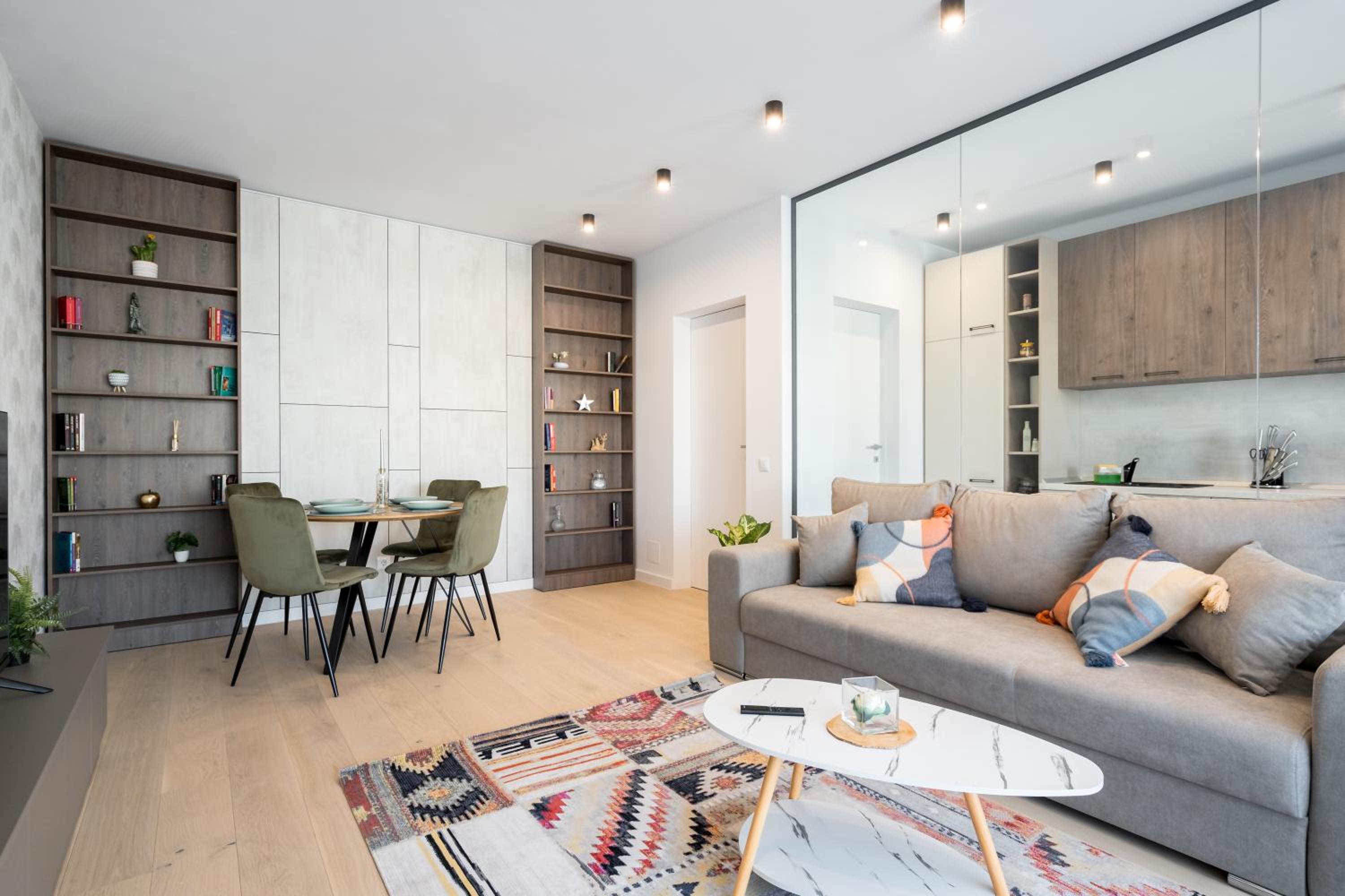 Spring Stylish Apartment Pipera