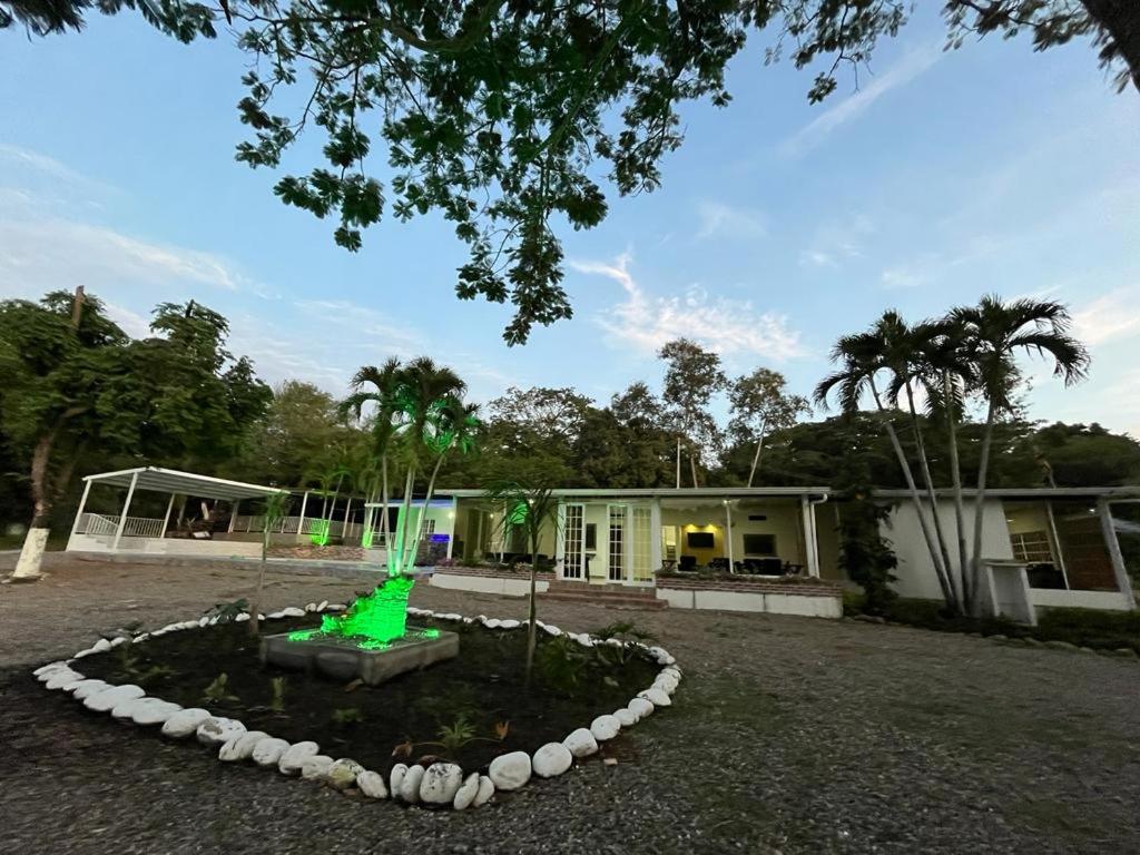 Finca Nirvana.