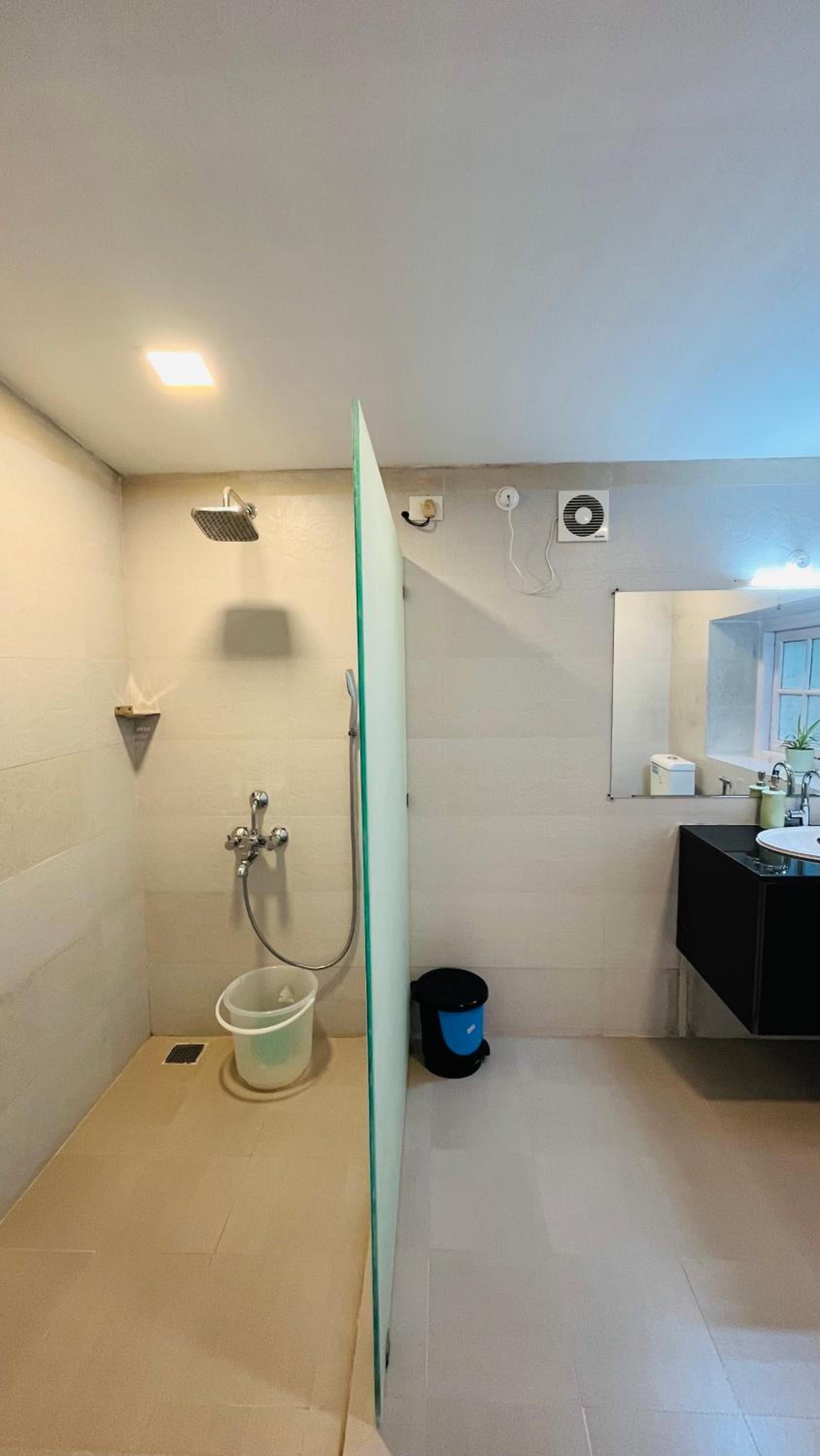 Gundumala Planters Bungalow - Tentgram view 2