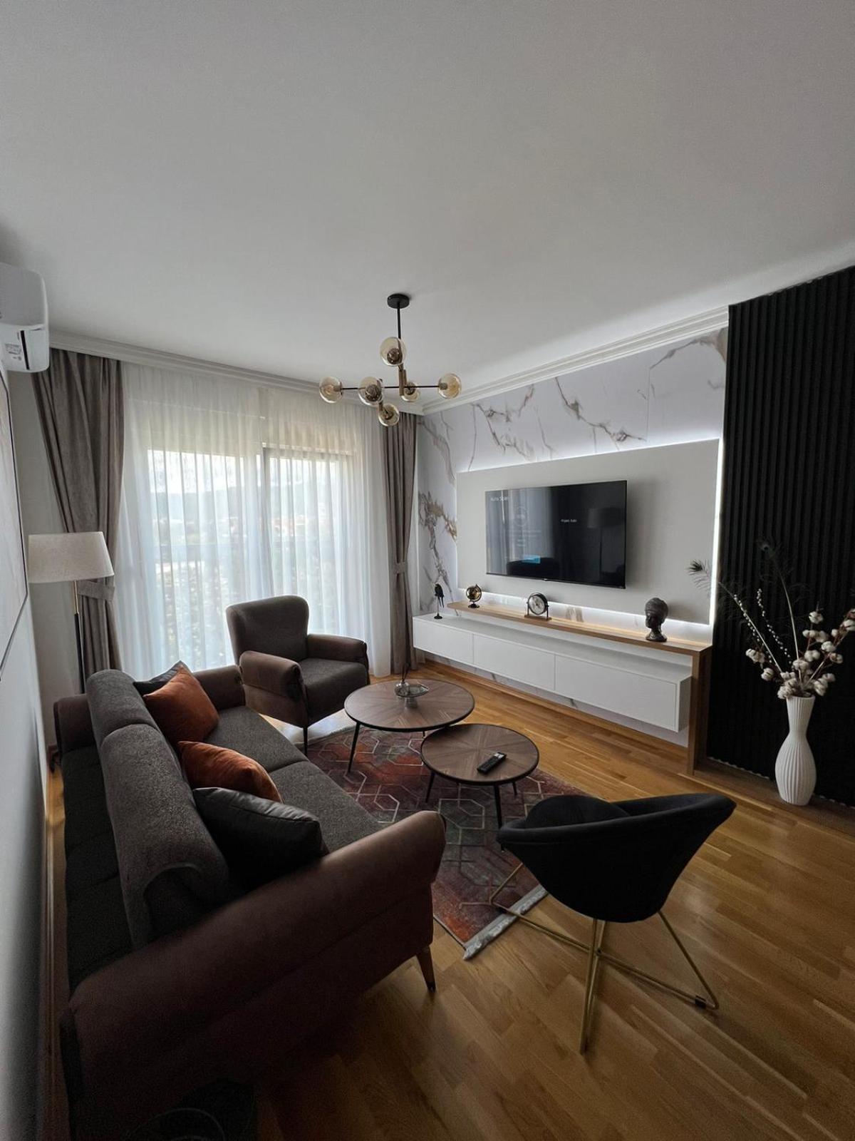 Center Lux Apartment 5 photo 4