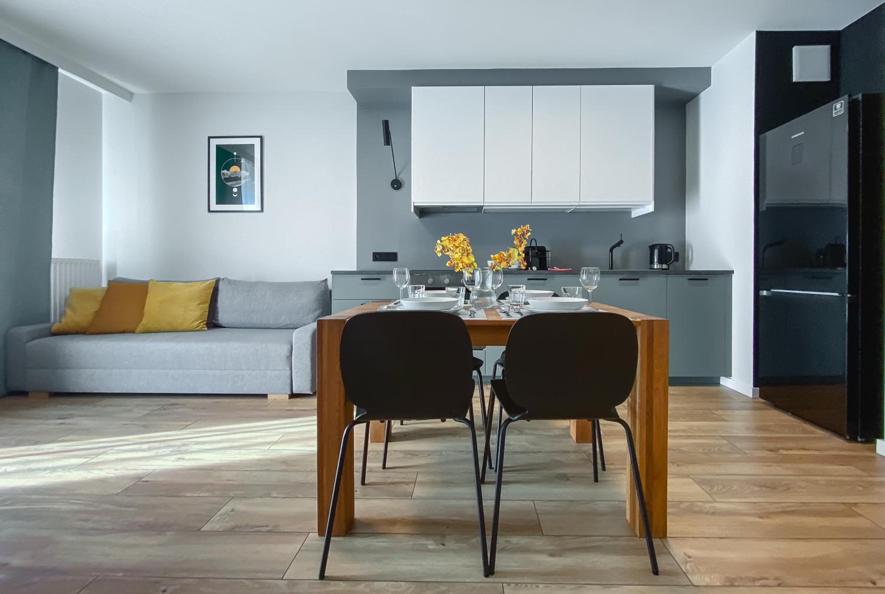 Like Home Apartments