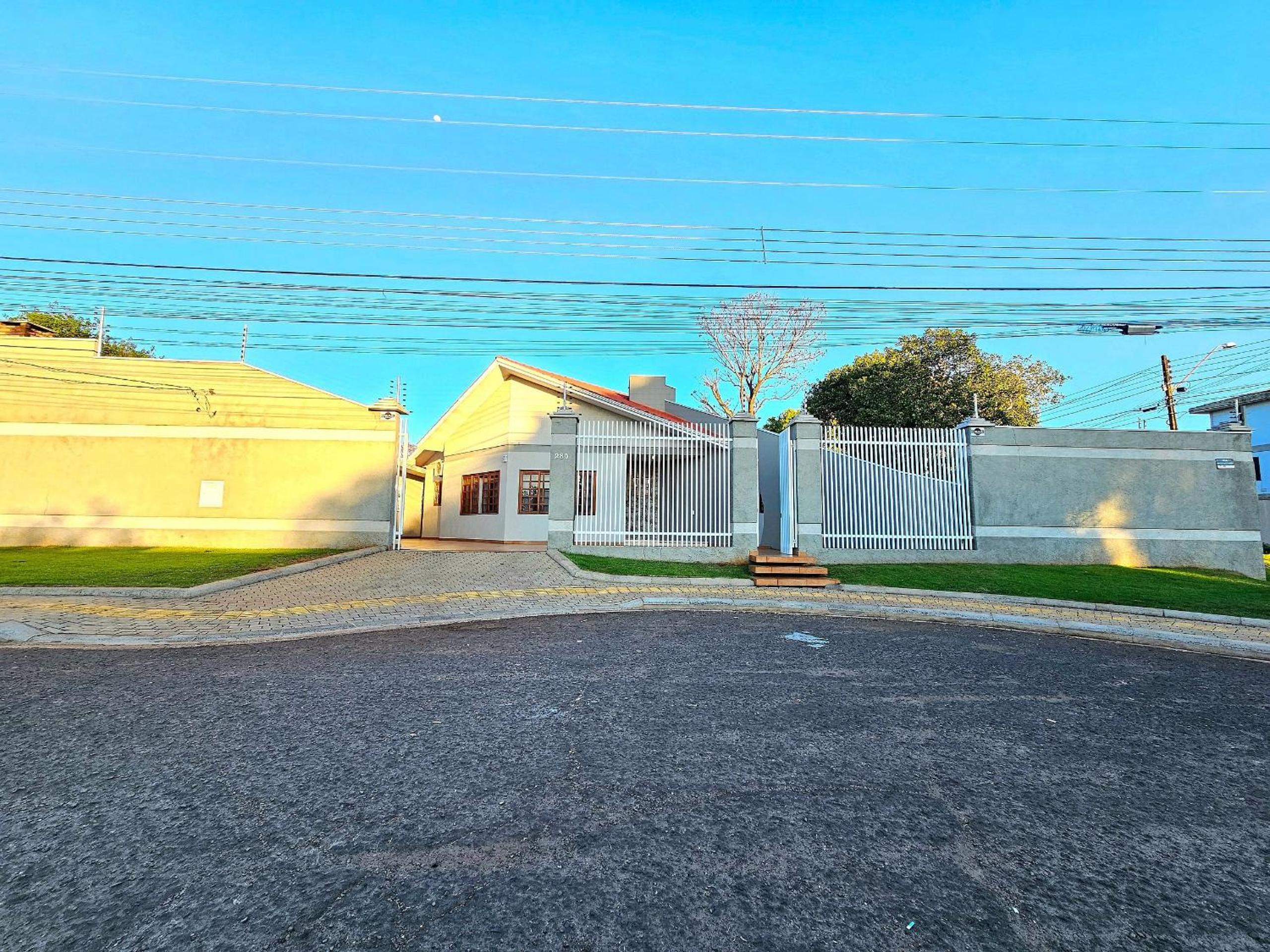 Casa Bairro Nobre prox Cataratas e Centro