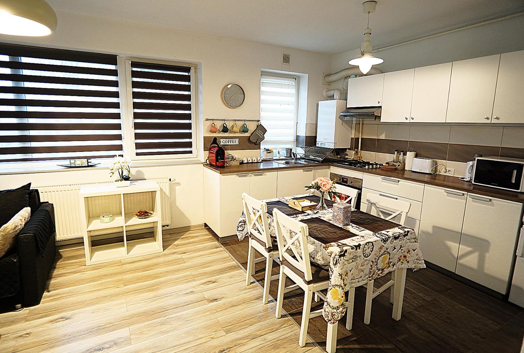 Relaxing Coresi Mall studio free parking