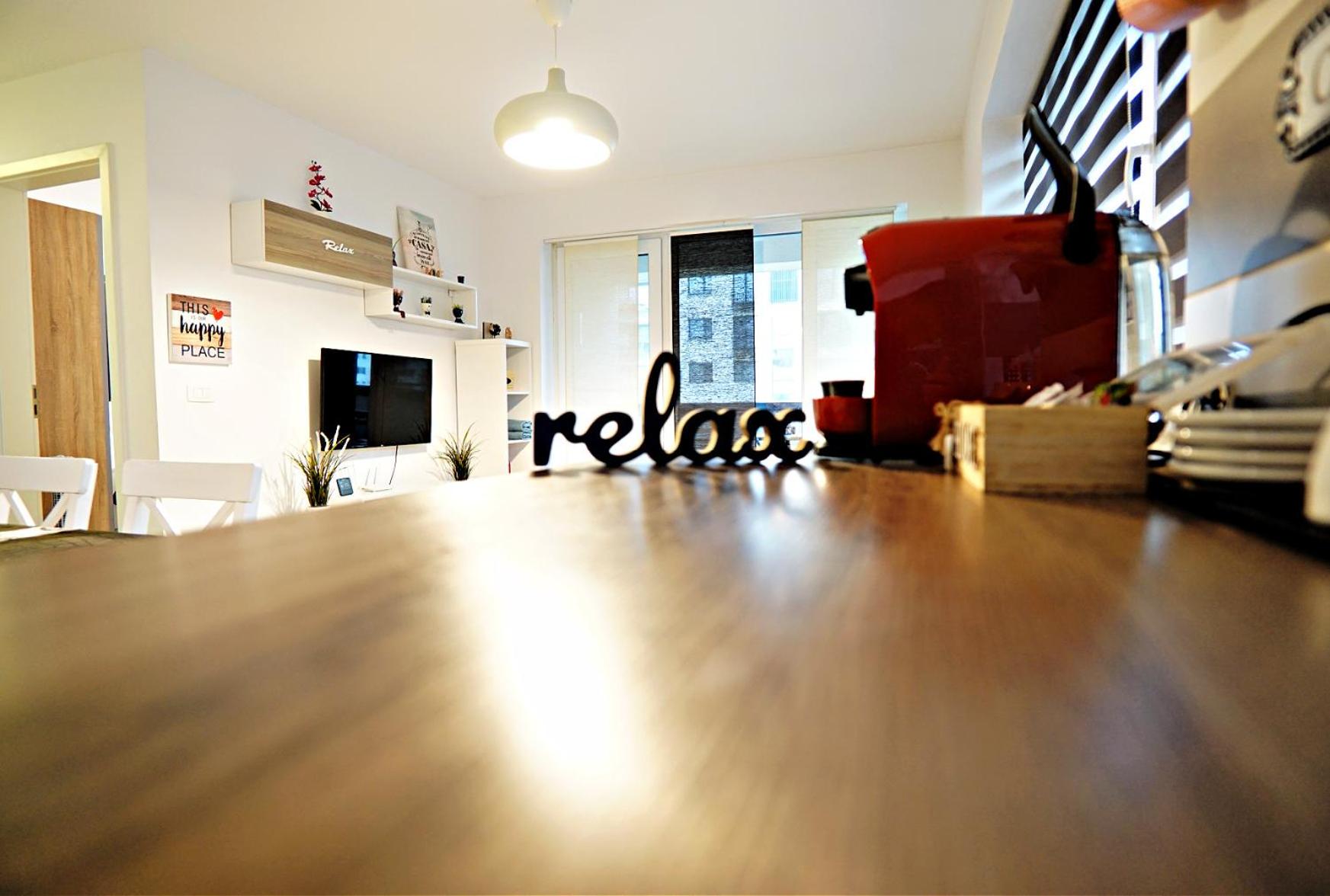Relaxing Coresi Mall studio free parking
