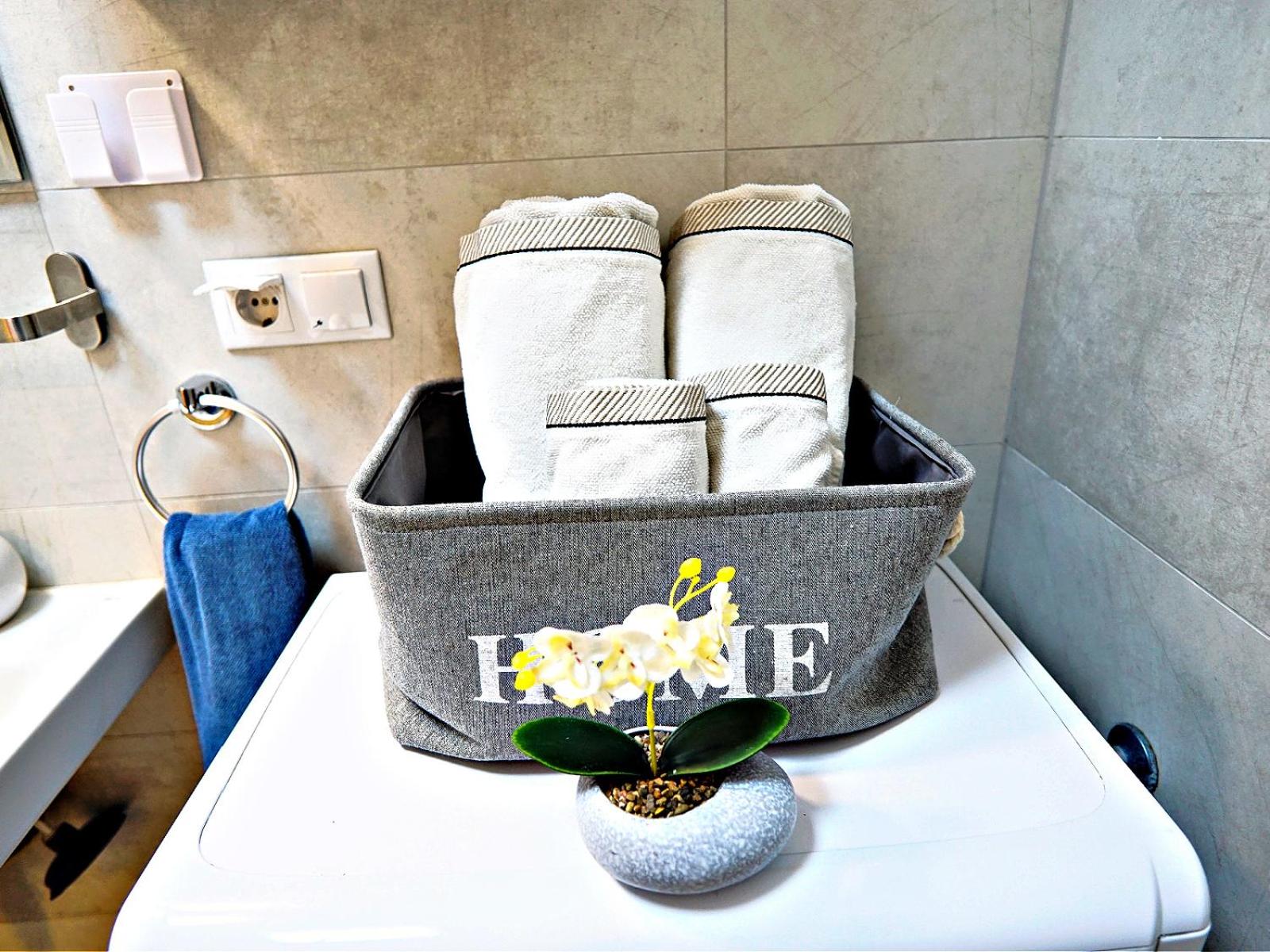 Relaxing Coresi Mall studio free parking