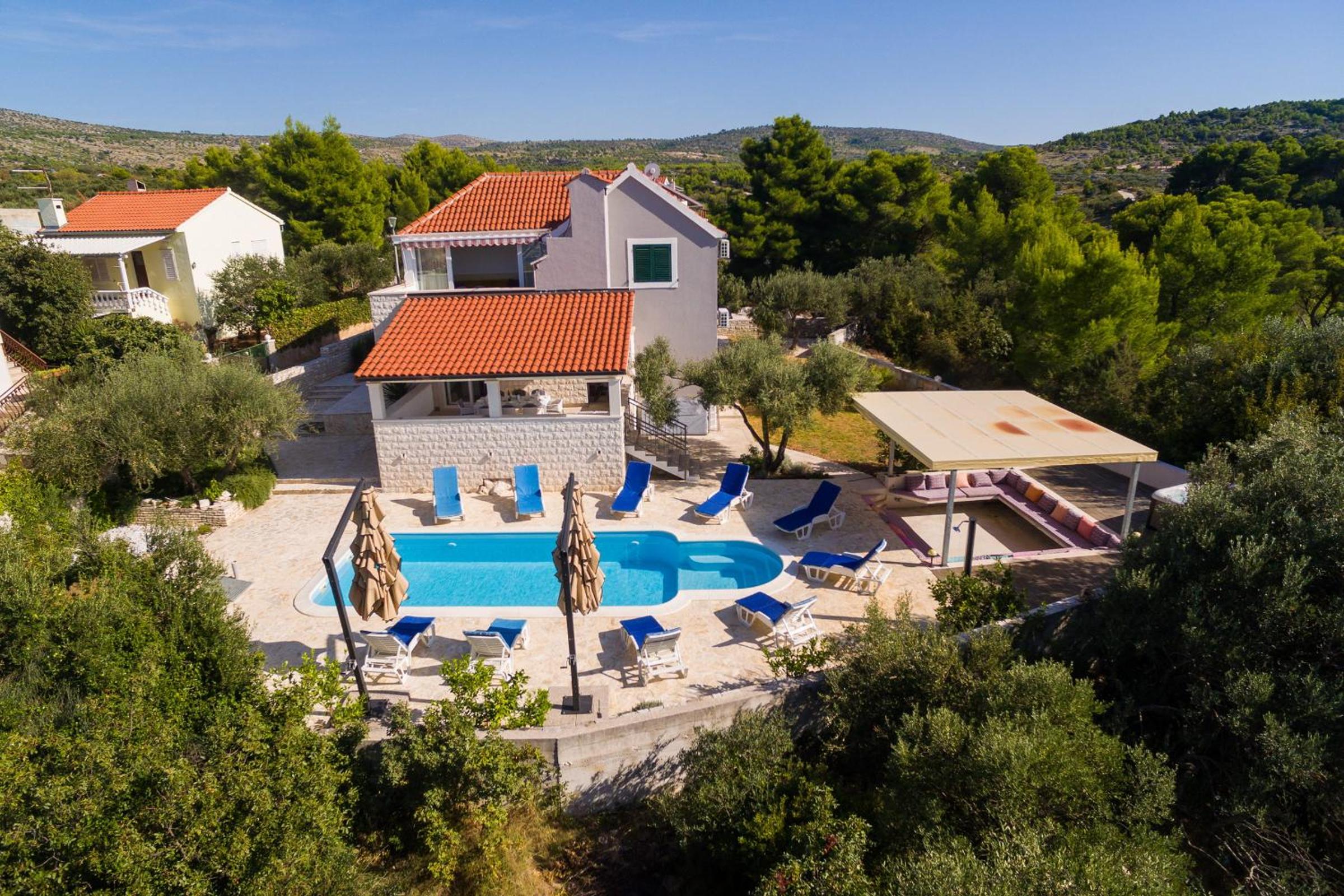 Villa Decima view 4