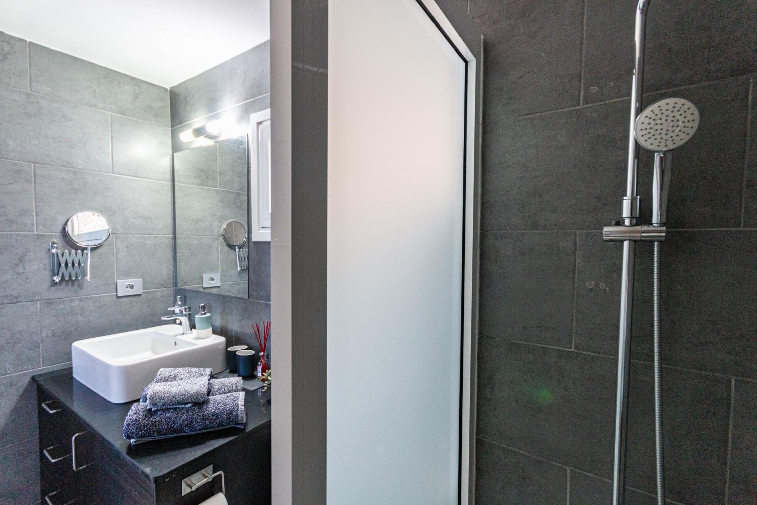 Very Romantic Seaview Apartment Patalavaca Mogán with Warm Pool