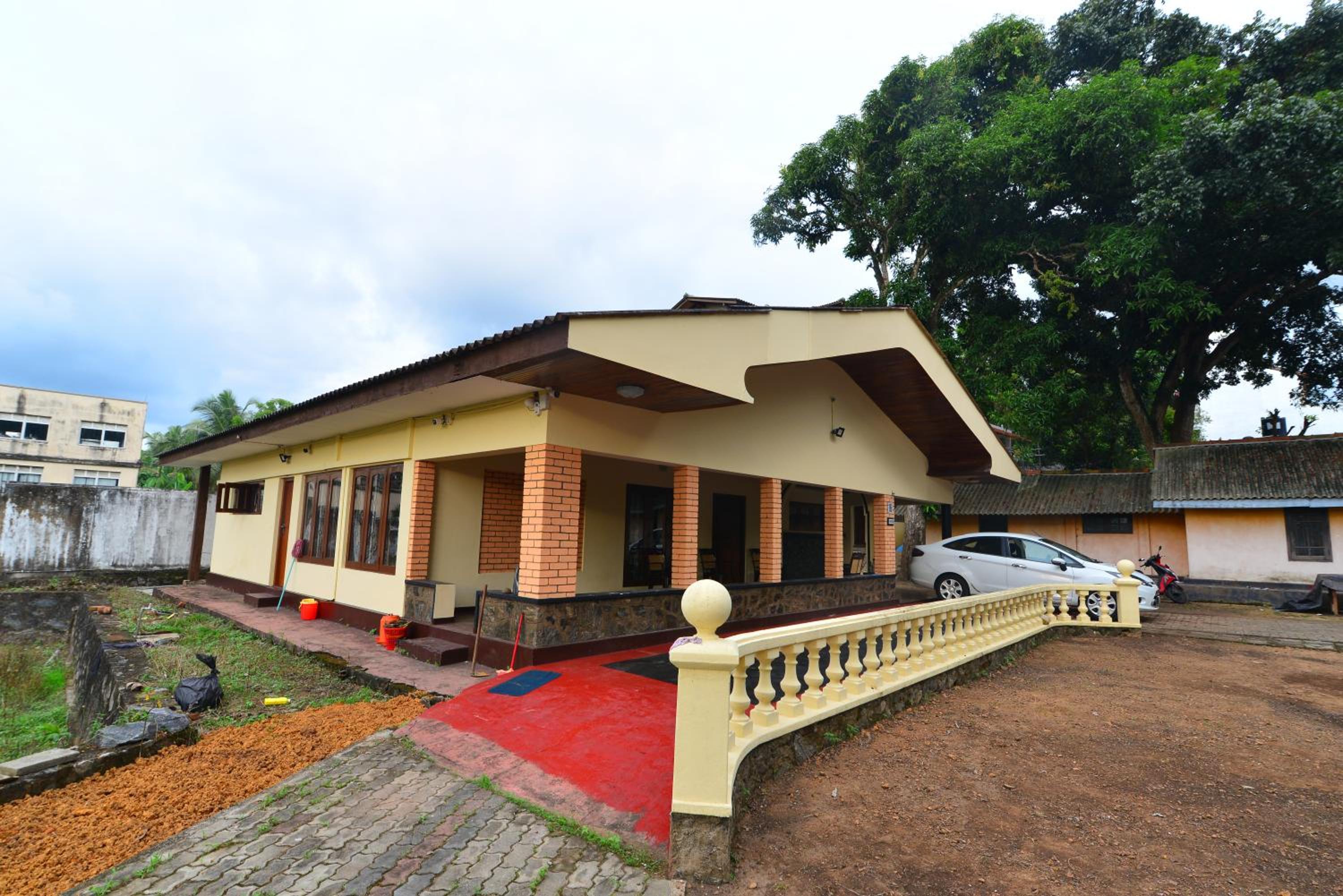Blue Lotus Resorts Piliyandala-Colombo view 3