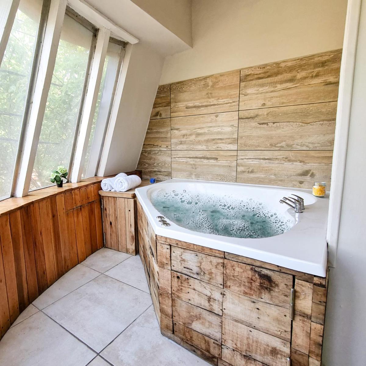 Jacuzzi