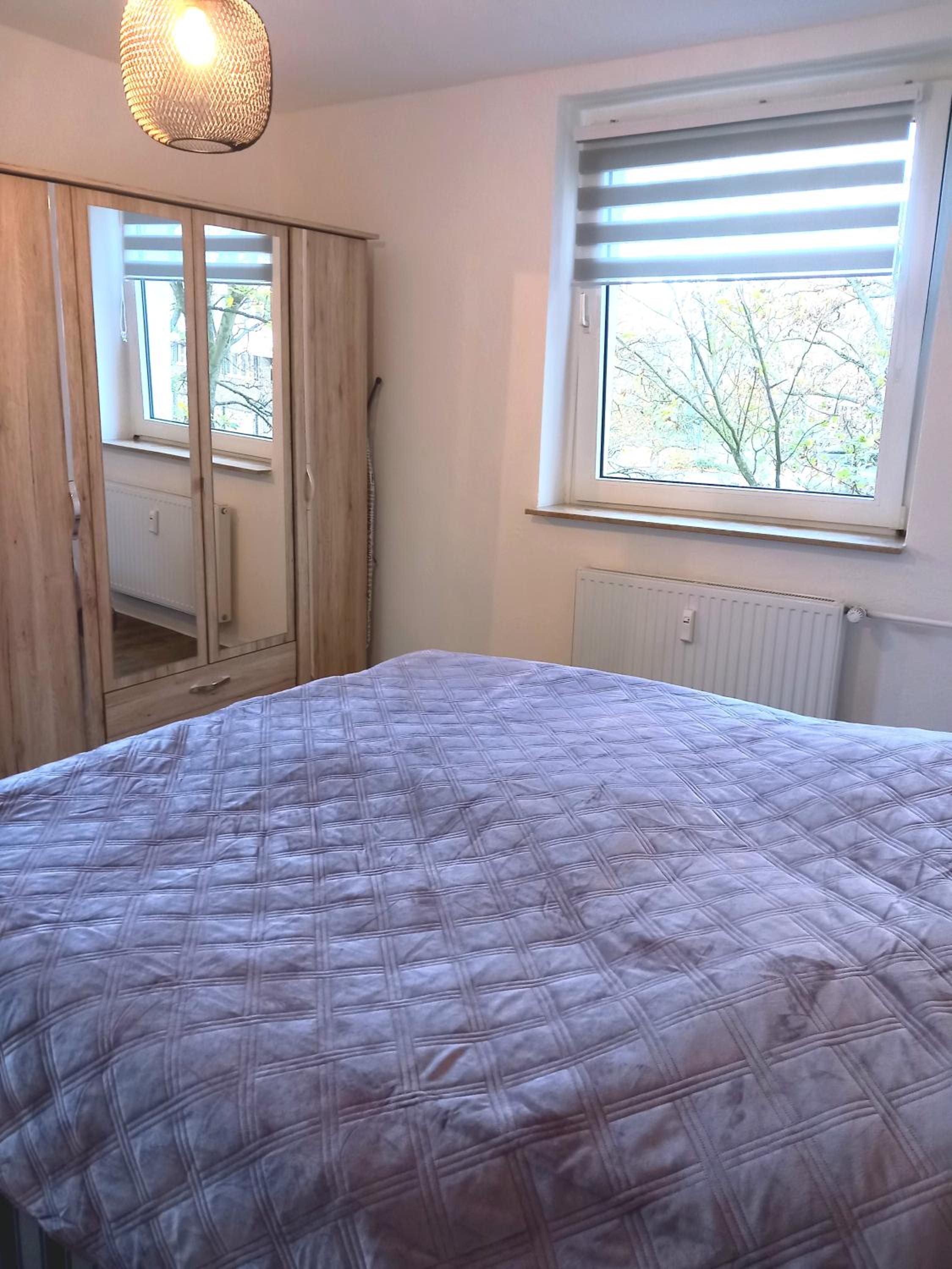 City Apartment 2#Netflix &Wlan &Kingsize Bett & Kaffee Maschine & Zentral & 500m Innenhafen & 2 min U Bahn