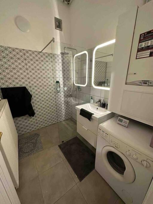 Classic flat near the Danube view 4