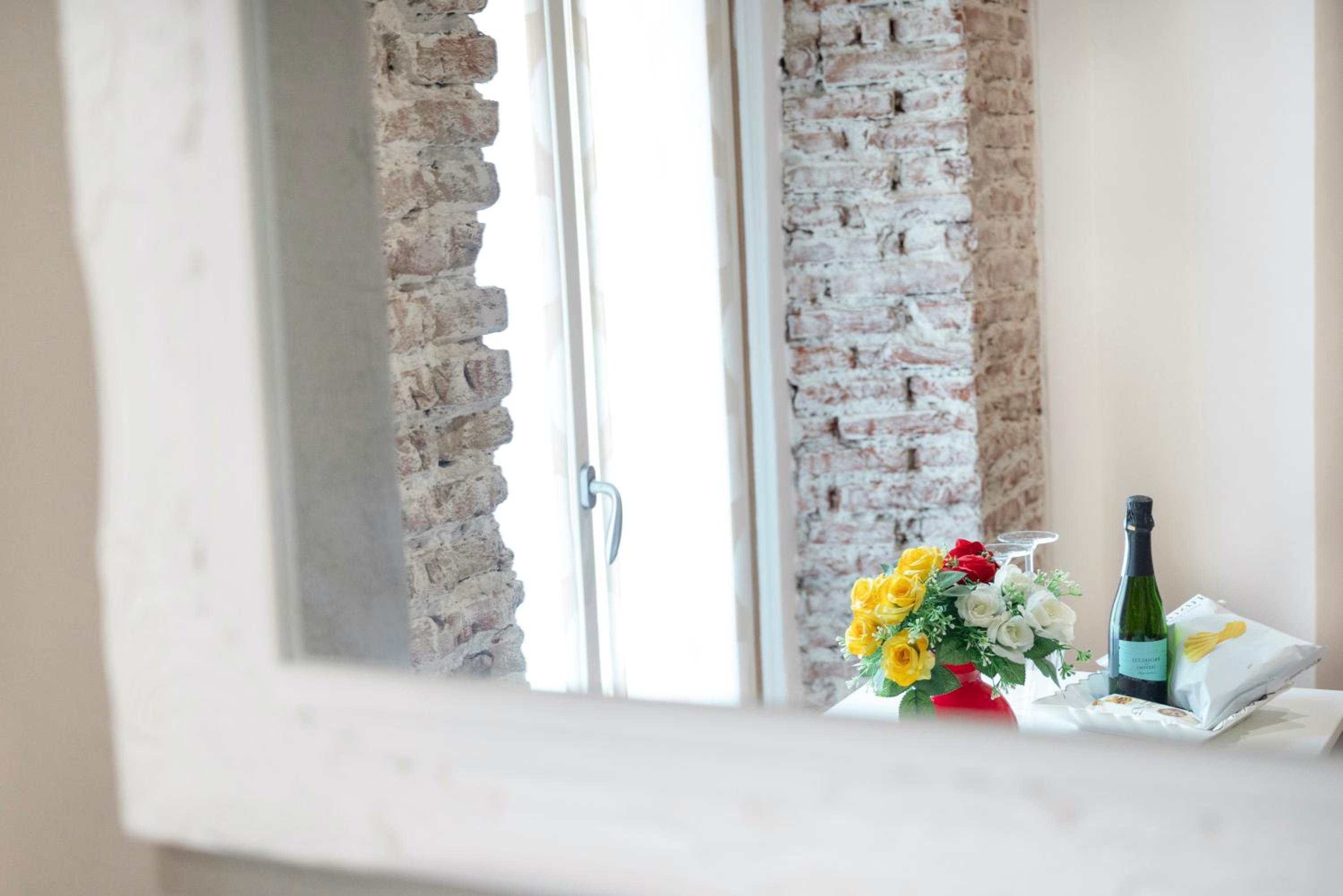 Milano Suite Home