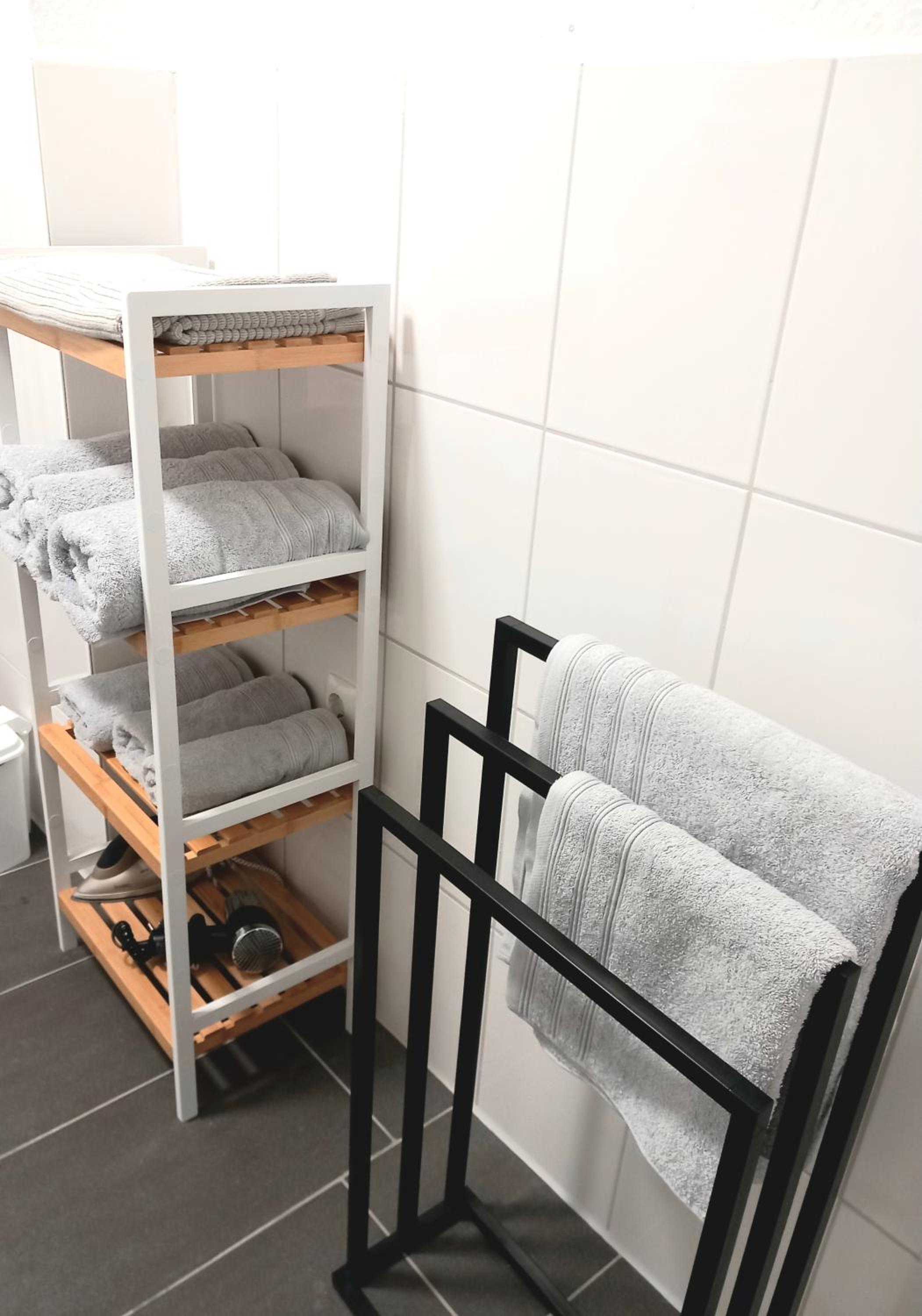City Apartment 2#Netflix &Wlan &Kingsize Bett & Kaffee Maschine & Zentral & 500m Innenhafen & 2 min U Bahn