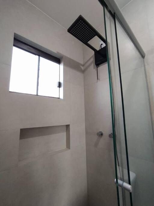 Casa Conceito com Jacuzzi, Vista e Ar na Praia do Rosa
