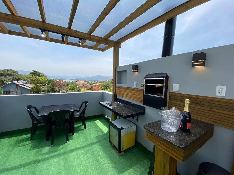 Casa Conceito com Jacuzzi, Vista e Ar na Praia do Rosa