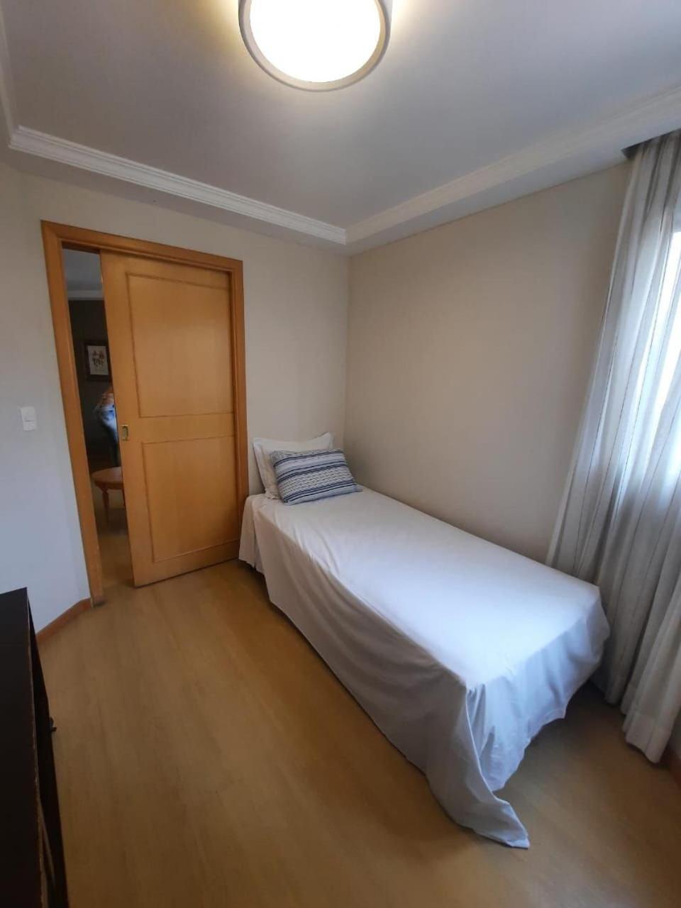 Flat Apart-Hotel com dois quartos e dois banheiros